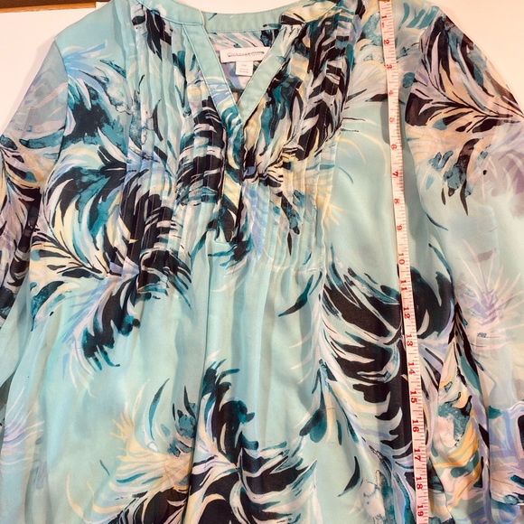 Charter Club- Mint Green printed blouse. Long sleeves. Size PM. Front lining. - Picture 2 of 7